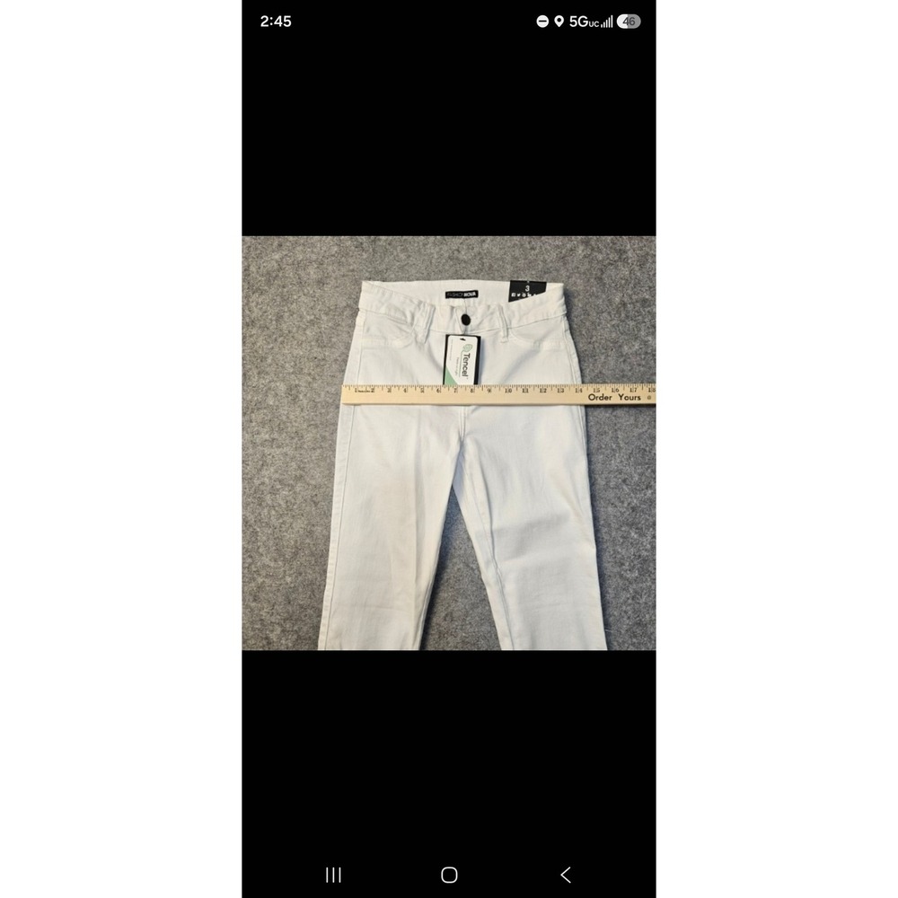 Fashion Nova White High Rise Skinny Jeans Distressed Knee Cutout Size 3 NWT - Picture 4 of 12